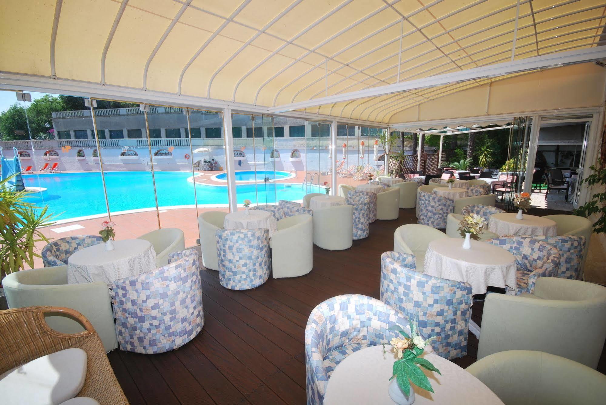 פייטרה ליגורה Hotel Paco מראה חיצוני תמונה